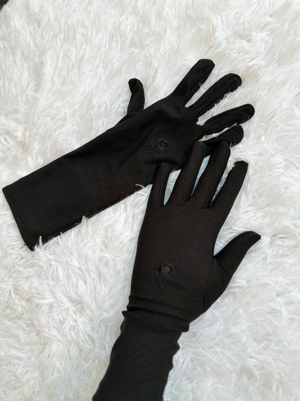 Abaya Hand gloves.